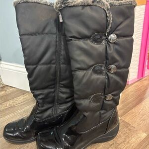 Winter Boots with Faux Fur Trim